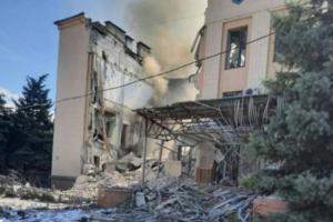 В Лисичанске полностью разрушено здание ВГА и не только: новые фото