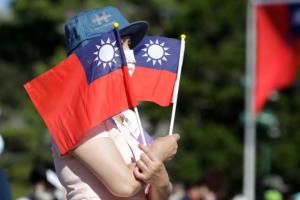 Жителів Тайваню закликали встановити на телефони додаток з картою розташування бомбосховищ