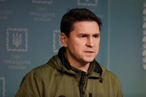 Украина уже готовит план эвакуации для жителей Крыма, - Подоляк