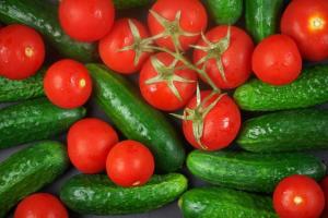 В Україні різко подешевшали два популярні літні продукти