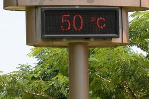 Аномальна спека в Іраку: повітря прогрілося до +50 градусів