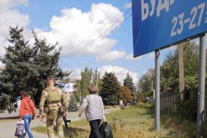 В Мариуполе по домам ходят автоматчики, заставляют голосовать "правильно", - мэр