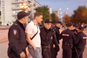 В РФ начались задержания участников акций протеста против мобилизации