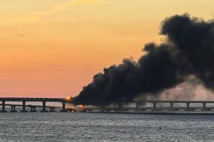 У Криму росте автомобільний затор із тих, хто повірив у запуск переправи замість Кримського мосту