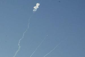 Над Киевом ПВО сбила несколько российских ракет, в столице снова слышны взрывы