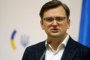 Українських фахівців допустили на місце падіння ракети у польському Пшеводуві, - Кулеба