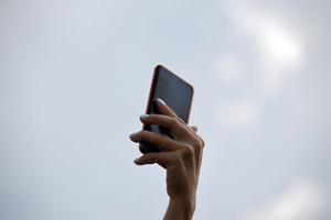 Можна дзвонити?: У Лисичанську ходять чутки про встановлення вежі мобільного зв'язку