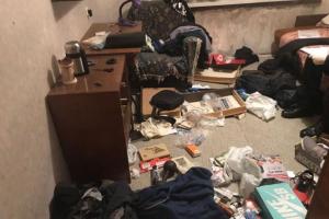 "Бачили, як виносили мою мікрохвильовку": мешканка Сєвєродонецька розповіла про "ремонтні роботи" в місті