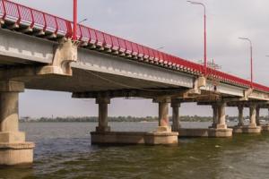 Хотіла накласти на себе руки: 15-річна дівчина з Сєвєродонецька стрибнула з мосту в Дніпрі