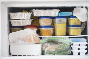 Як правильно зберігати продукти, якщо відключили світло: корисні поради