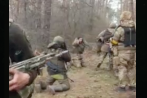 Российские военные заблудились в лесу возле Кременной: чем все закончилось (видео)