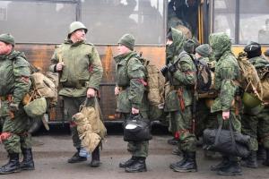 Торкнеться всіх чоловіків: РФ готує нові правила мобілізації на захоплених територіях Луганщини