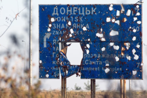 РФ безуспешно атакует на ряде направлений Луганщины и Донетчины: карта войны от британской разведки