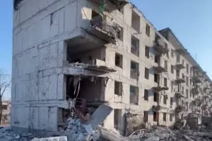 Трудно поверить в реальность: кадры из разрушенной Кременной