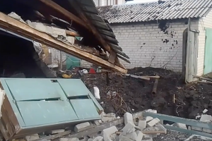 В сети сообщают о "прилете" в Лисичанске: видео с места событий