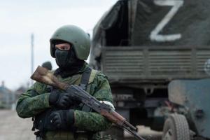 "Живий щит": на Луганщині російські військові заселилися до однієї зі шкіл та змушують продовжувати навчальний процес