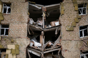"Ушкоджені будинки падають під'їздами": у Сєвєродонецьку відбувається масове обвалення багатоповерхівок