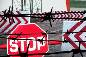 "Не пустили даже с пропиской": оккупанты ограничивают въезд в Рубежное