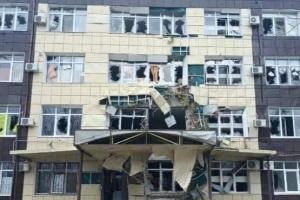 "Их всех под суд нужно": в сети рассказали удивительную историю "восстановления" больницы в Рубежном
