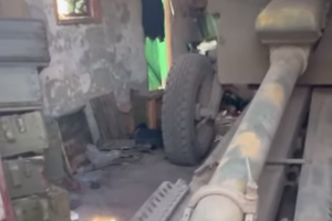 "Сховали артилерію в чиємусь гаражі": як окупанти перетворюють Попасну на військову базу (відео)