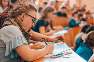 Учні з окупованих територій зможуть вступити до українських вузів без НМТ