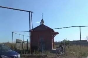 Очереди и километры пути: в сети показали, как люди находят связь в окрестностях Северодонецка (видео)