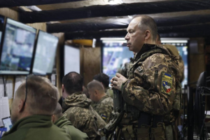 Оккупанты начали активные наступательные действия в районе Макеевки, хотят окружить Купянск, - Сырский