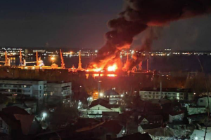 У порту Феодосії знищено великий десантний корабель РФ "Новочеркаськ", - ЗСУ