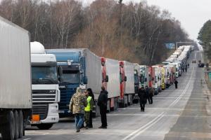Польські фермери заблокували п'ять пунктів пропуску: ситуація на кордоні