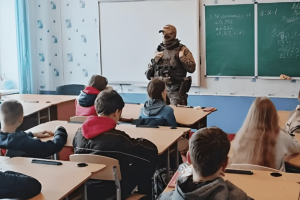 На Луганщині дітей збираються навчати збірці та використанню БПЛА у військових цілях, - ЛОВА