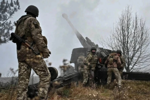 Найнебезпечніше становище з початку війни: росіяни наступають в Україні відразу на п'яти напрямках, - NYT