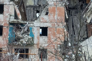 Ні світла, ні тепла, ні води: як виглядає одне зі зруйнованих селищ Сєвєродонецького району