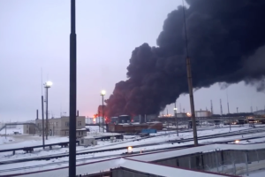 У російській Рязані БПЛА атакували нафтозавод, на підприємстві масштабна пожежа