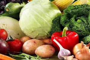 В Украине резко подешевел популярный продукт из борщевого набора