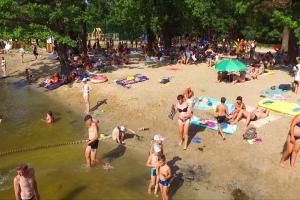 Як зараз виглядає міський пляж у Рубіжному - відео