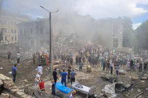 Російська ракета влучила по будівлі дитячої лікарні у Києві - наслідки, відео