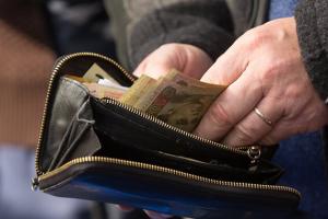 Прожиточный минимум хотят отменить: что могут поучить украинцы взамен