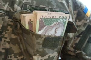 Северскодонецкая громада выплатила более полумиллиона грн военным и членам их семей: куда можно обратиться за помощью