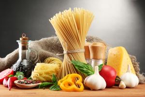 Производители продуктов подняли цены: что подорожало больше всего в Украине