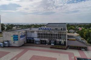 В лисичанском кинотеатре "Дружба" сегодня произошел пожар: что известно