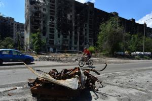 "Дивовижна динаміка": В окупованому Сєвєродонецьку з'явилася велика кількість мобільних магазинів (фото)