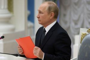 Путин издал приказ о присвоении украинским детям гражданства России: к чему это может привести