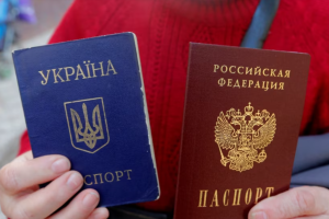 Москва наказує гауляйтерам забезпечити повну паспортизацію населення на окупованих територіях до 2026 року