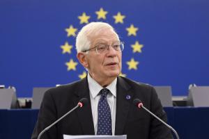 Страны ЕС начали снимать ограничения на удары Украины по территории РФ, - Боррель
