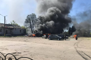 Окупанти скинули авіабомбу на селище в Харківській області: двоє загиблих та постраждалі