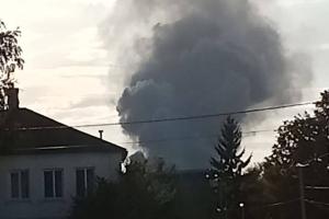 В Белгородской области произошел пожар на площадке для хранения топлива: россияне заявили об атаке беспилотника