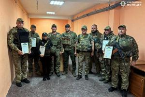 Поліцейські Луганщини отримали нагороди з нагоди Дня захисників та захисниць України
