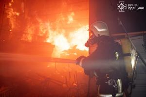 Нічна атака окупантів на Одесу: відомо нові руйнування інфраструктури - фото