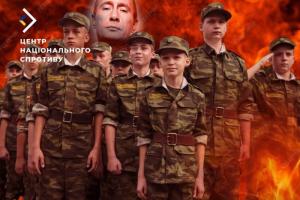 "Мілітаризація дітей на ТОТ": окупанти в Луганську присвоюють школярам "звання"
