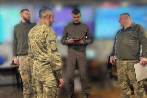 Очільник Луганщини Артем Лисогор відзначив героїзм бійців 111-ї бригади ТРО - фото